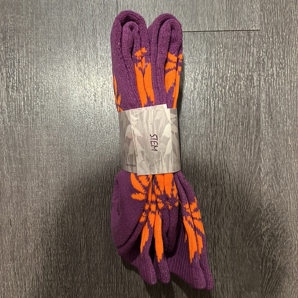 Socks - Picture 2 of 3